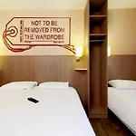 Brit Essentiel Hotel 2*