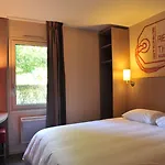 Brit Essentiel Hotel