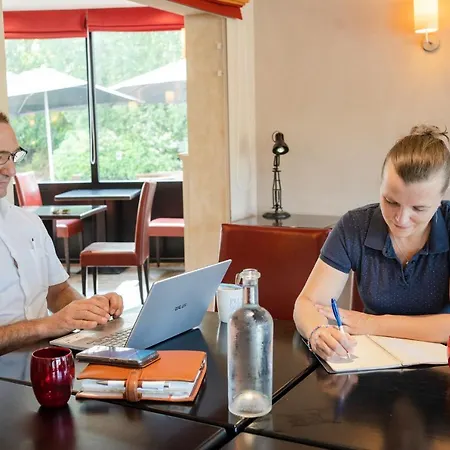 Brit Essentiel Hotel Cholet