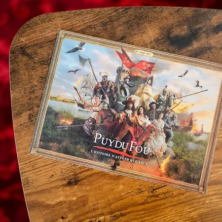 Brit Essentiel Hotel