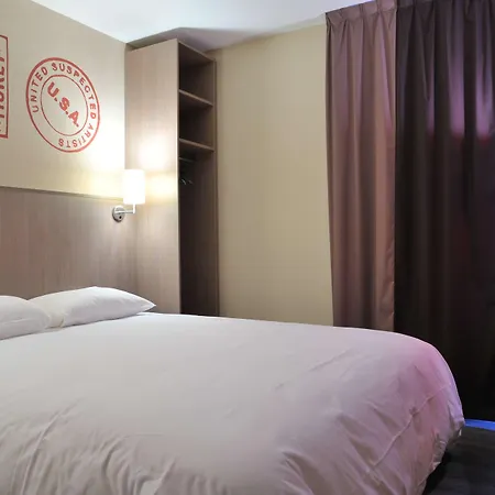 Brit Essentiel Hotel 2*