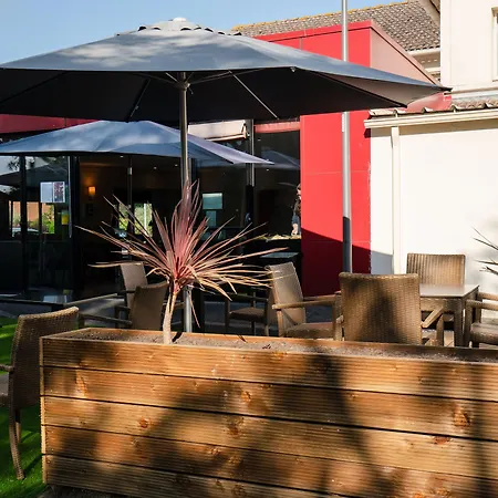 Brit Essentiel Hotel