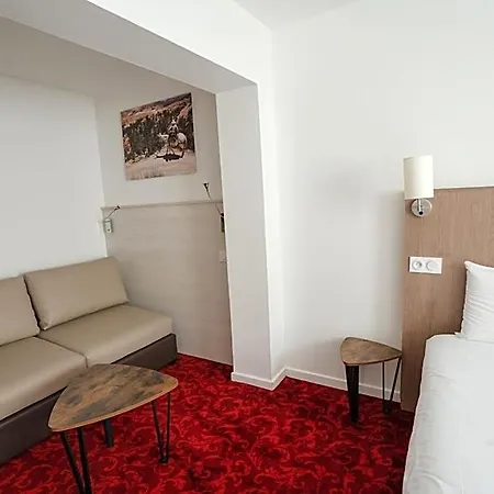 Brit Essentiel Hotel 2*