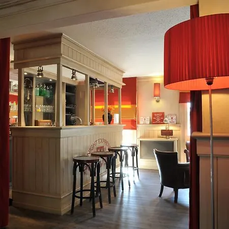 Hotel Kyriad 2*