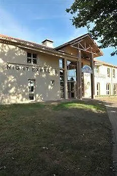 Brit Essentiel Hotel