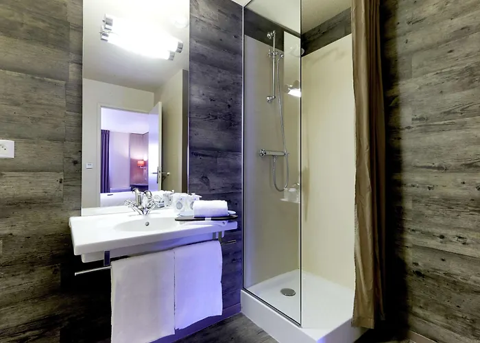 Hotel Brit Essentiel